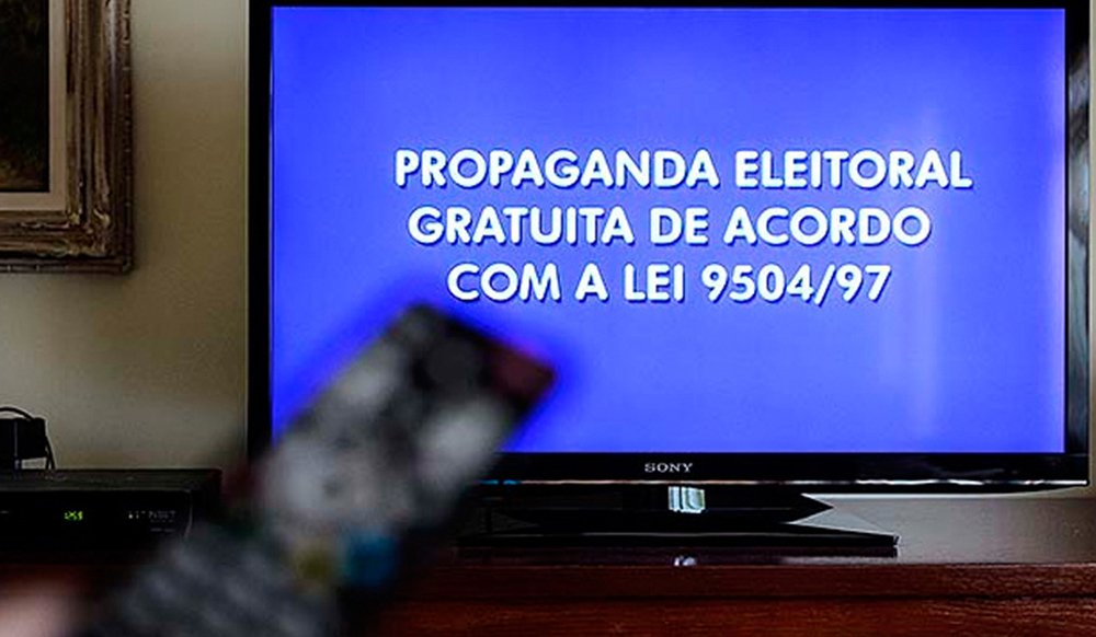 Candidatos aproveitam 1º dia de propaganda eleitoral para se apresentar Candidatos aproveitam 1º dia de propaganda eleitoral para se apresentar