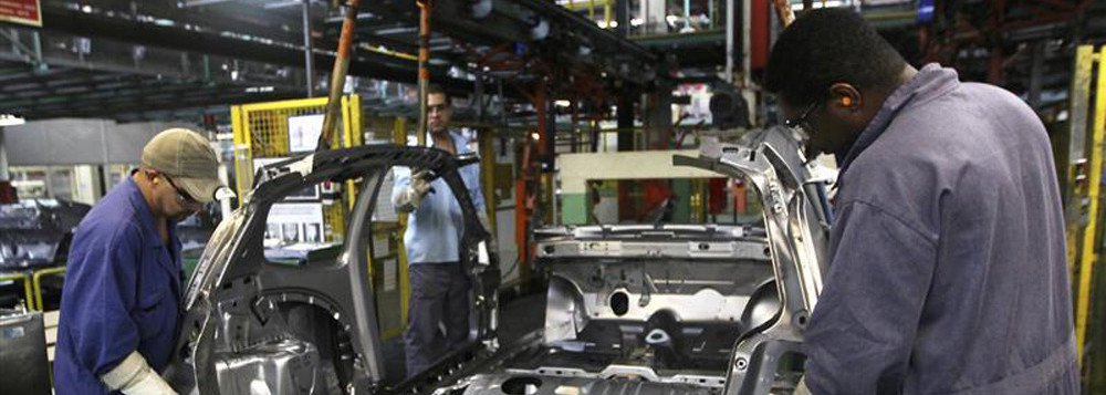 Receita da indústria de máquinas e equipamentos cai 4,1% em julho (Foto: Paulo Whitaker / Reuters) Receita da indústria de máquinas e equipamentos cai 4,1% em julho