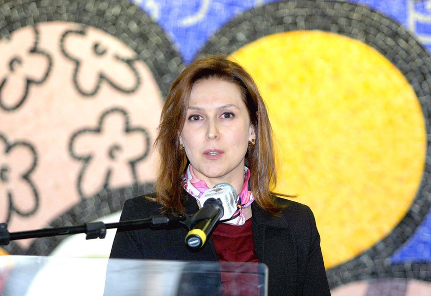 Maria Cristina Frias assume a Folha Maria Cristina Frias assume a Folha