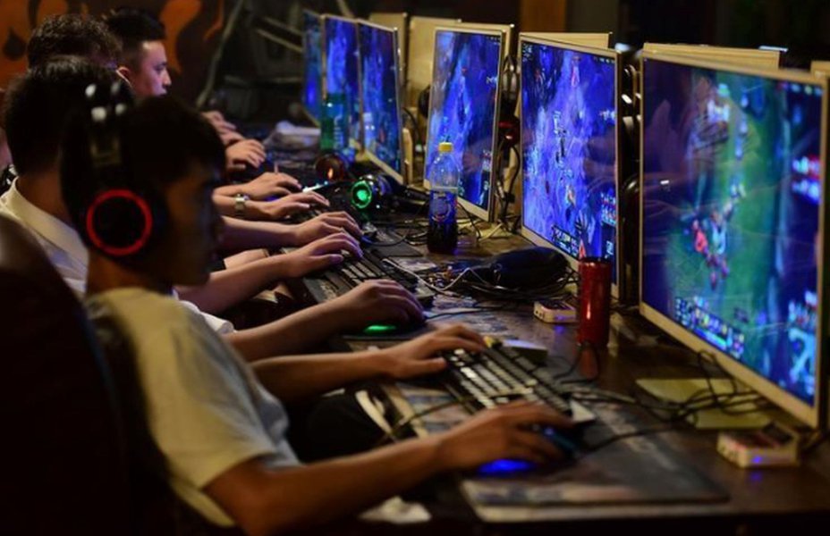 Demora chinesa para novas licenças atinge mercado de games Demora chinesa para novas licenças atinge mercado de games