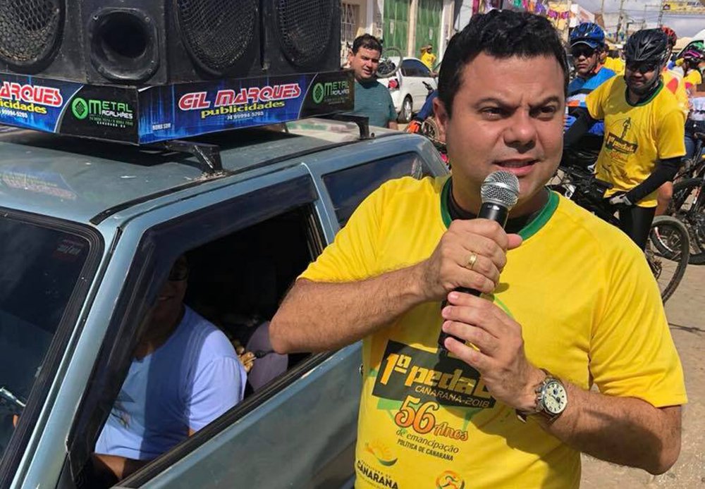 Deputado do DEM pede votos para chapa petista na Bahia Deputado do DEM pede votos para chapa petista na Bahia