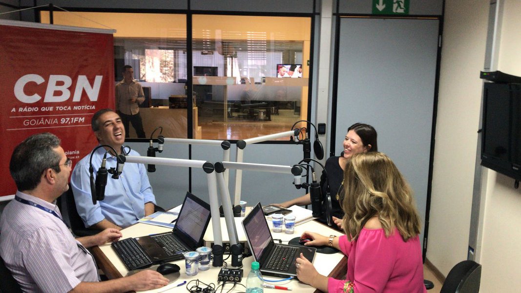 Zé Eliton apresenta proposta para combater evasão escolar Zé Eliton apresenta proposta para combater evasão escolar