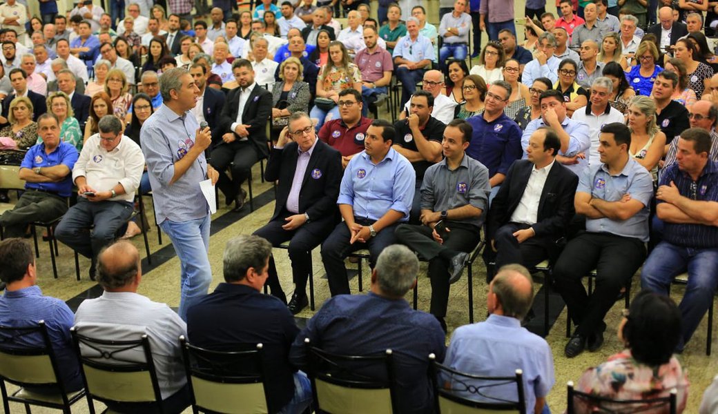 Reunião mostra que base e prefeitos do PP estão com Zé Eliton Reunião mostra que base e prefeitos do PP estão com Zé Eliton
