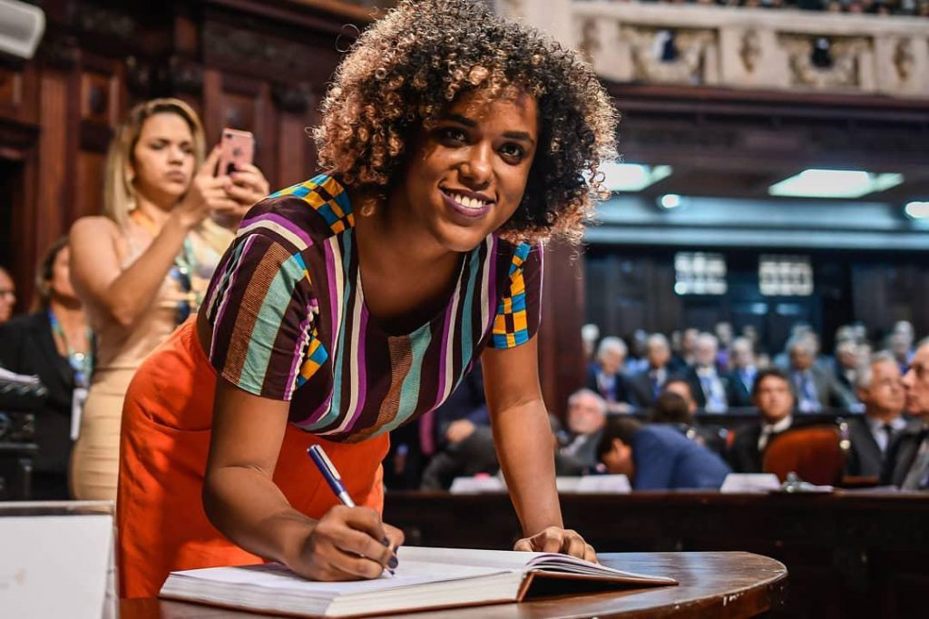 “Cotas foram a revolução silenciosa no Brasil”, diz deputada e estudante cotista “Cotas foram a revolução silenciosa no Brasil”, diz deputada e estudante cotista