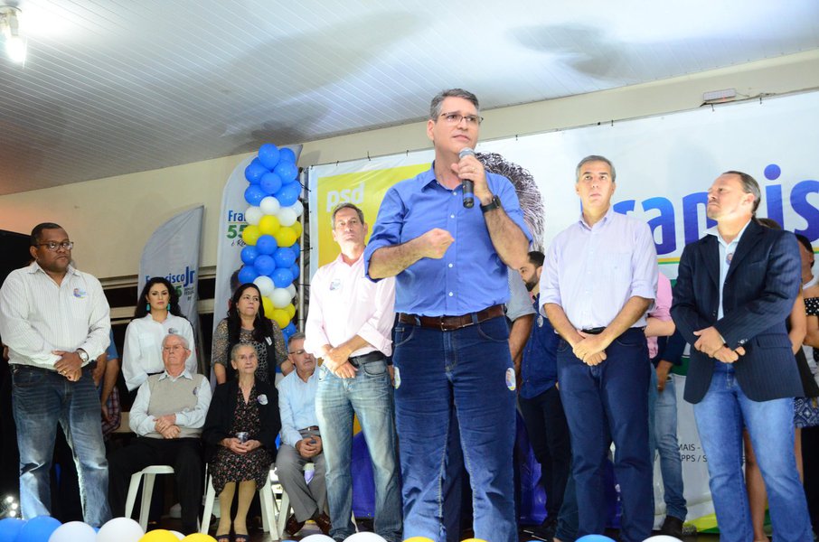 Francisco Jr. lança candidatura com grande reunião em Goiânia Francisco Jr. lança candidatura com grande reunião em Goiânia