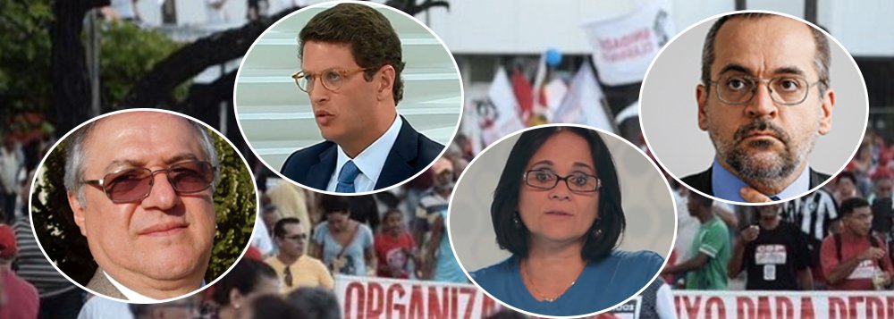Pseudos bacharéis, autoridades cometem estelionato Pseudos bacharéis, autoridades cometem estelionato