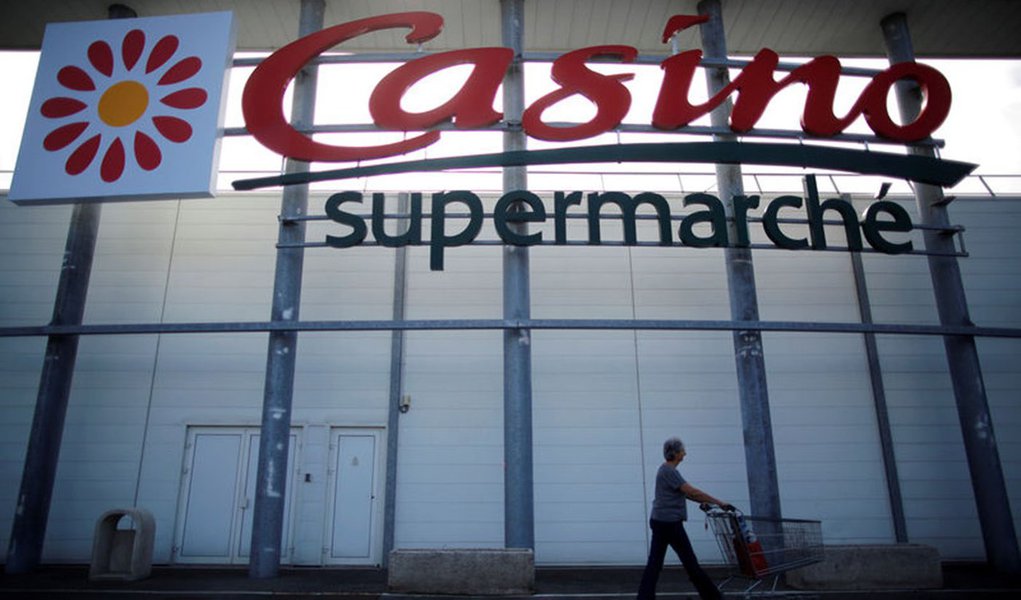 Controladora do Casino despenca 61% na bolsa de Paris (Foto: REUTERS/Stephane Mahe) Controladora do Casino despenca 61% na bolsa de Paris
