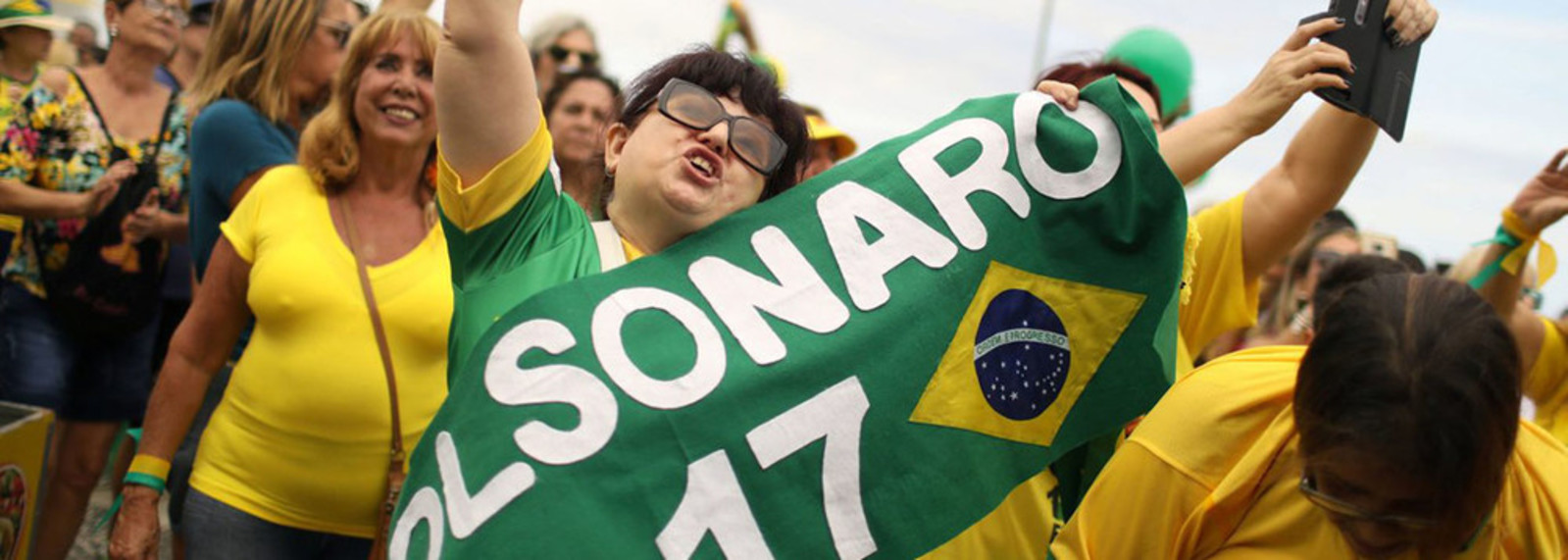 Homem, branco e conservador é o perfil da micareta fascista Homem, branco e conservador é o perfil da micareta fascista