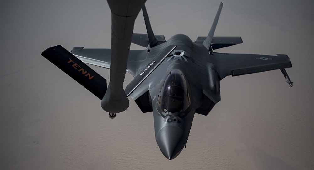 Estados Unidos enviam aviões de guerra a base militar na Europa Estados Unidos enviam aviões de guerra a base militar na Europa