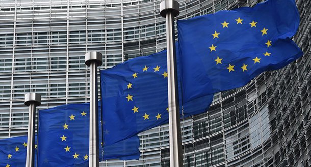 Dividida, União Europeia adia decisão sobre liderança do bloco Dividida, União Europeia adia decisão sobre liderança do bloco