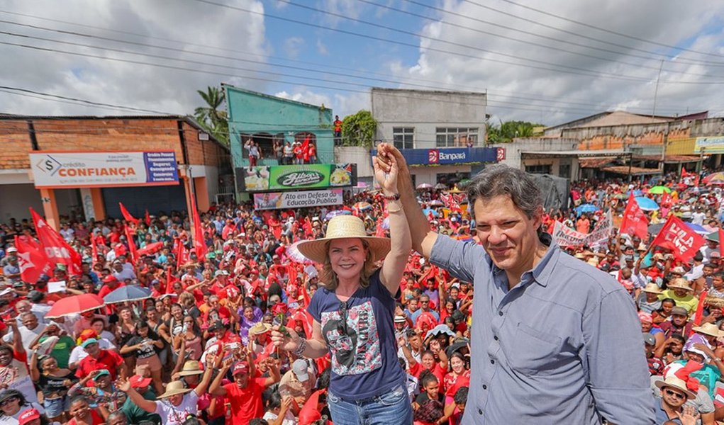 O povo vai ensinar Bolsonaro a respeitar os estudantes e trabalhadores, diz Haddad (Foto: Ricardo Stuckert) O povo vai ensinar Bolsonaro a respeitar os estudantes e trabalhadores, diz Haddad