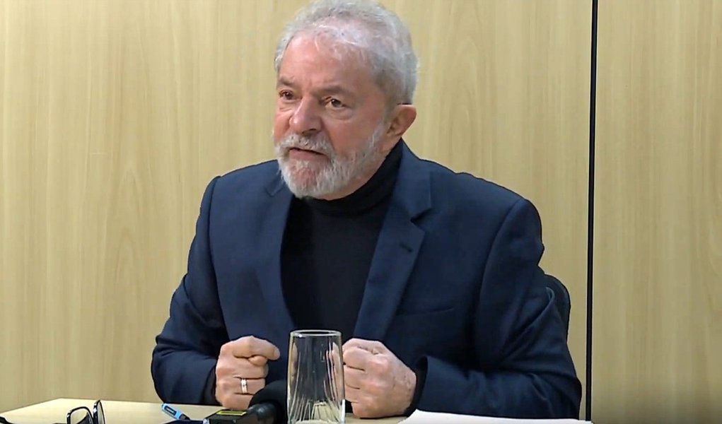 Lula: general que não é nacionalista não merece ser general Lula: general que não é nacionalista não merece ser general