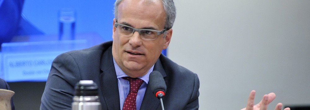Alberto Carlos Almeida: Moro agiu como um inquisidor Alberto Carlos Almeida: Moro agiu como um inquisidor