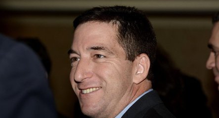 Vice-líder de Bolsonaro quer deportação de Greenwald e fechamento do Intercept Vice-líder de Bolsonaro quer deportação de Greenwald e fechamento do Intercept