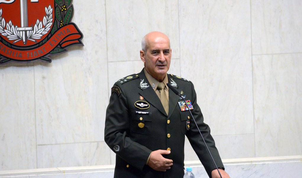 Comandante militar do Sudeste, general Ramos substituirá Santos Cruz Comandante militar do Sudeste, general Ramos substituirá Santos Cruz
