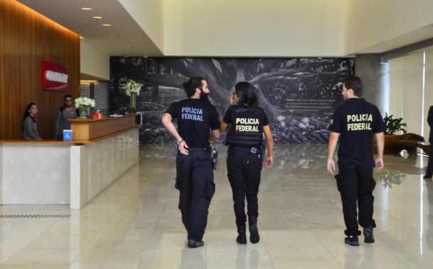São Paulo - PolÃcia Federal chega a construtora Odebrecht na 23ª fase da Operação Lava Jato( Rovena Rosa/Agência Brasil) (Foto: Rovena Rosa/Agência Brasil) São Paulo - PolÃcia Federal chega a construtora Odebrecht na 23ª fase da Operação Lava Jato( Rovena Rosa/Agência Brasil)