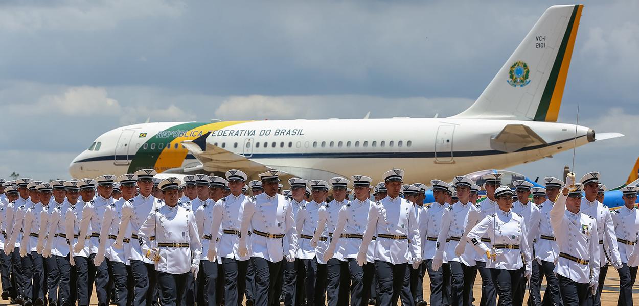 (BrasÃlia - DF, 23/10/2018) Solenidade Militar Alusiva ao Dia do Aviador e ao Dia da Força Aérea Brasileira. Fotos: Marcos Corrêa/PR (Foto: Marcos Corrêa/PR) (BrasÃlia - DF, 23/10/2018) Solenidade Militar Alusiva ao Dia do Aviador e ao Dia da Força Aérea Brasileira. Fotos: Marcos Corrêa/PR