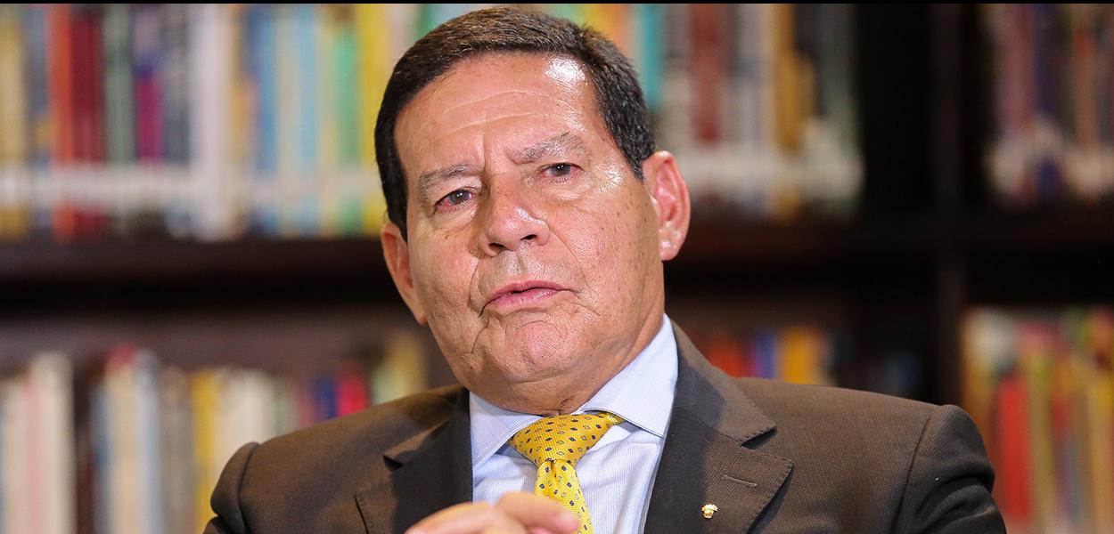 (Curitiba - PR, 28/06/2019) Presidente da República em ExercÃcio Hamilton Martins Mourão concede entrevista à Radio Jovem Pan.\rFoto: Romério Cunha/VPR (Curitiba - PR, 28/06/2019) Presidente da República em ExercÃcio Hamilton Martins Mourão concede entrevista à Radio Jovem Pan.\rFoto: Romério Cunha/VPR