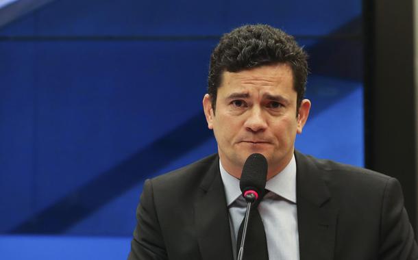 BrasÃlia - O juiz federal Sérgio Moro, responsável pela Operação Lava Jato na primeira instância da Justiça Federal do Paraná, defendeu hoje (4), na Câmara, a revisão das penas mÃnimas aplicadas em casos de corrupção (José Cruz/Agência Brasil) (Foto: José Cruz/Agência Brasil) BrasÃlia - O juiz federal Sérgio Moro, responsável pela Operação Lava Jato na primeira instância da Justiça Federal do Paraná, defendeu hoje (4), na Câmara, a revisão das penas mÃnimas aplicadas em casos de corrupção (José Cruz/Agência Brasil)