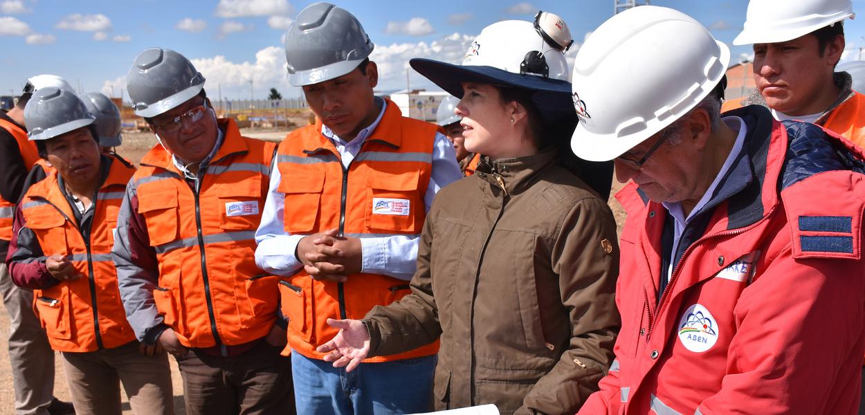 (Foto: Hortensia Jimenez Rivera, diretora-executiva geral da Agência Boliviana de Energia Nuclear (ABEN), diz que uso de reator será para fins pacíficos)