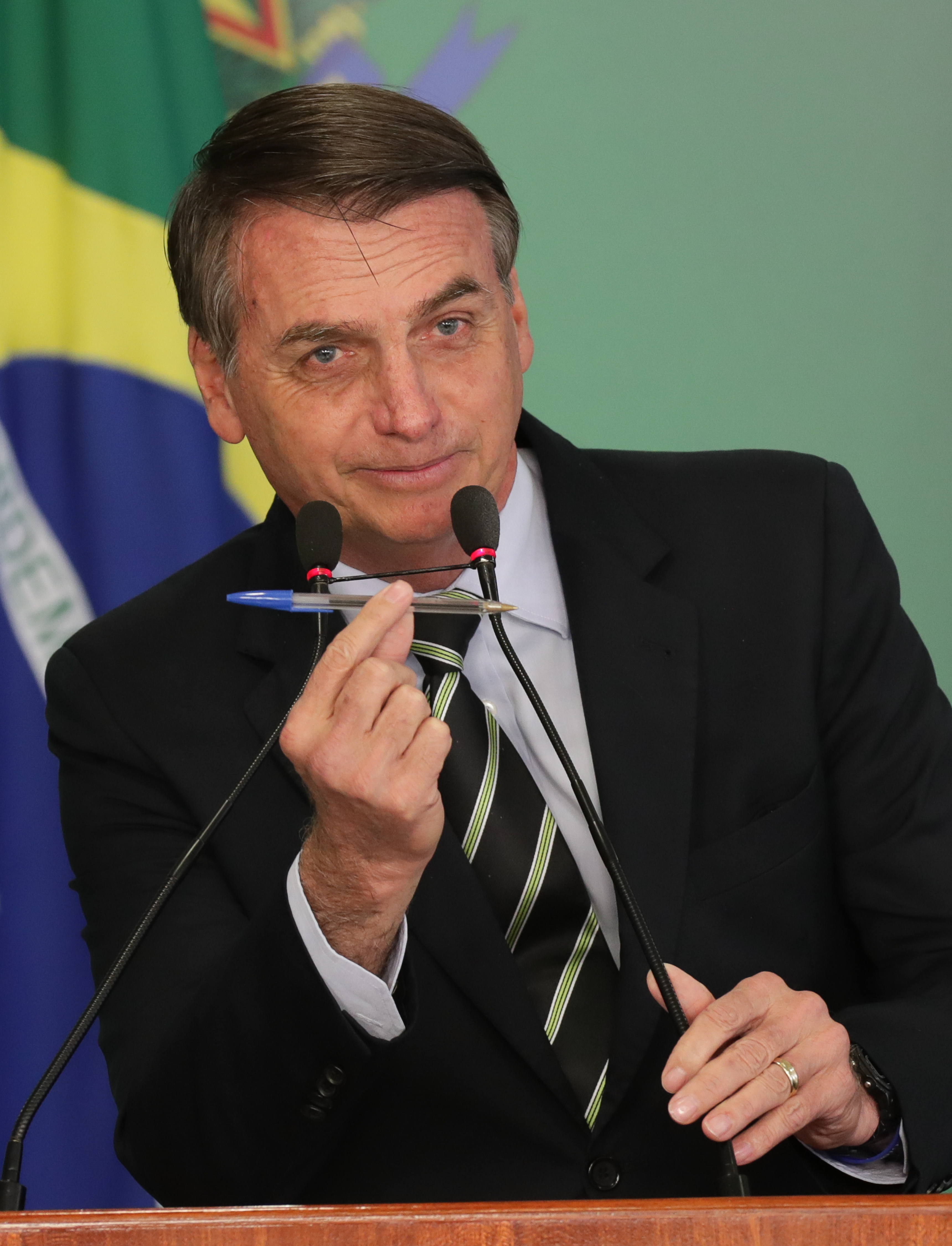 BrasÃlia- DF. 15-01-2019- Presidente Bolsonaro assina decreto liberando a compra de armas para cidadão de bem. Foto Lula Marques BrasÃlia- DF. 15-01-2019- Presidente Bolsonaro assina decreto liberando a compra de armas para cidadão de bem. Foto Lula Marques