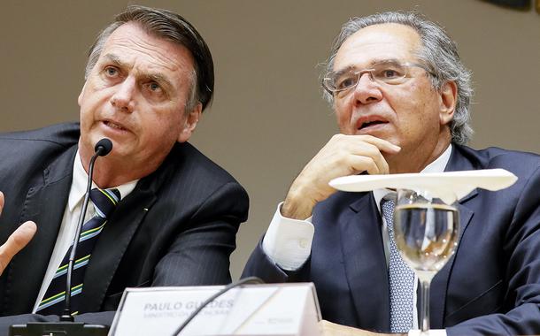 Presidente da República, Jair Bolsonaro durante reunião com o Ministro da Economia, Paulo Guedes. (Foto: Isac Nóbrega/PR) Presidente da República, Jair Bolsonaro durante reunião com o Ministro da Economia, Paulo Guedes.