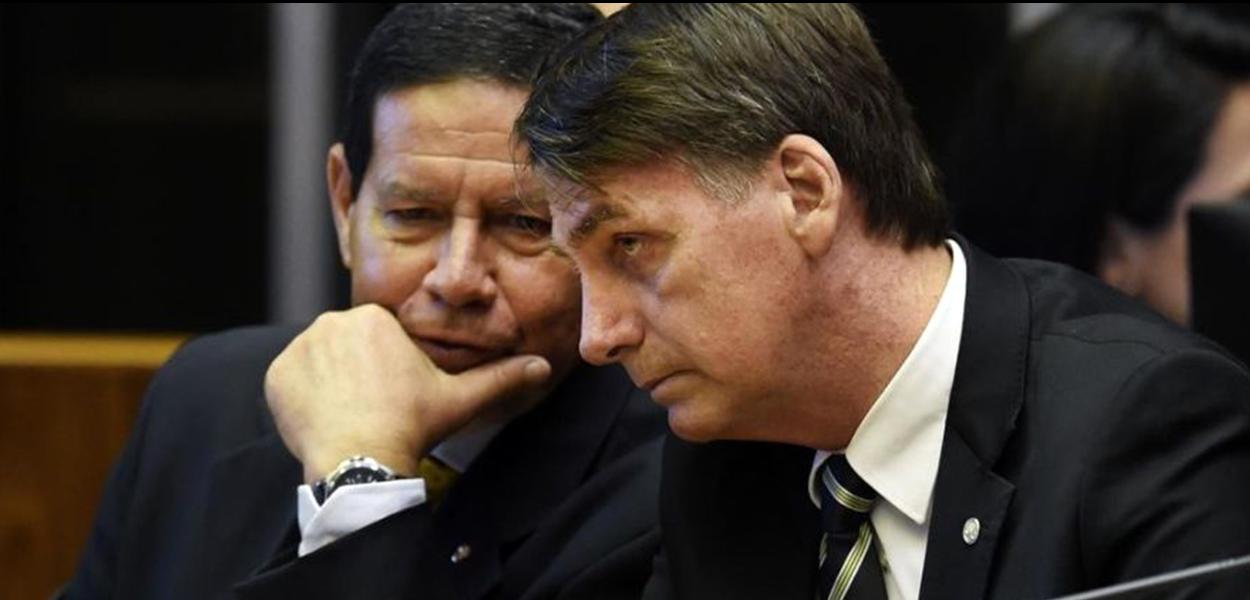 Planalto gastará R$ 7,1 mi com carros para famílias de Bolsonaro e Mourão (Foto: Valter Campanato/Agência Brasil) Planalto gastará R$ 7,1 mi com carros para famílias de Bolsonaro e Mourão
