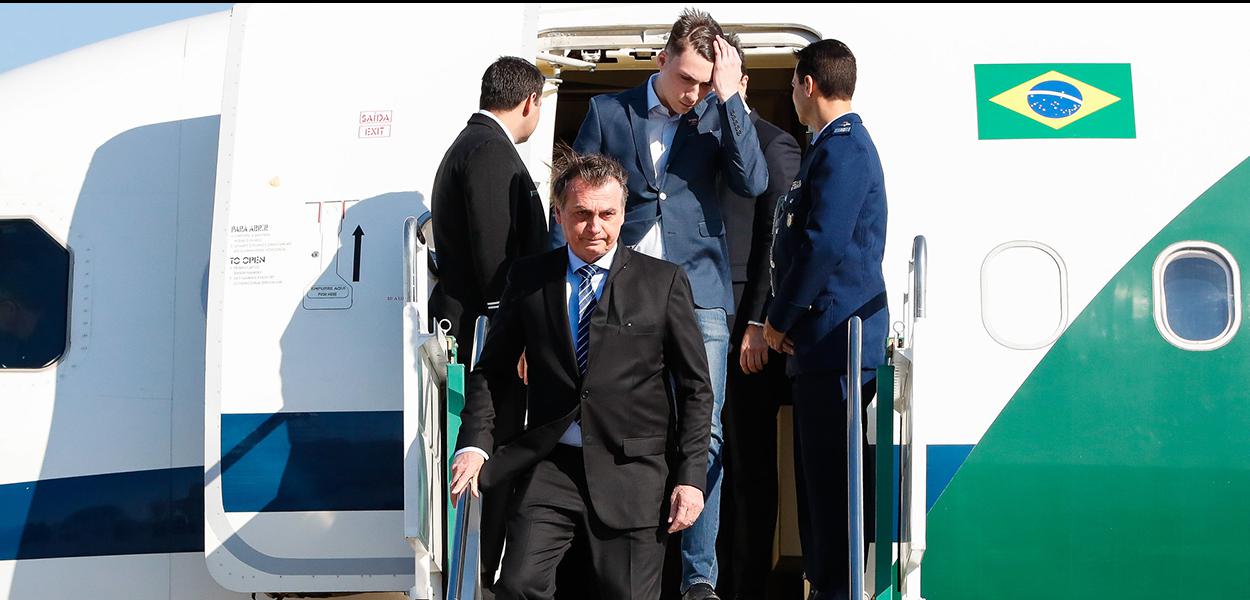 (Santa Fé - Argentina, 17/07/2019) Presidente da República Jair Bolsonaro desembarca no aeroporto de Sauce Viejo.\rFoto: Alan Santos/PR (Foto: Alan Santos) (Santa Fé - Argentina, 17/07/2019) Presidente da República Jair Bolsonaro desembarca no aeroporto de Sauce Viejo.\rFoto: Alan Santos/PR
