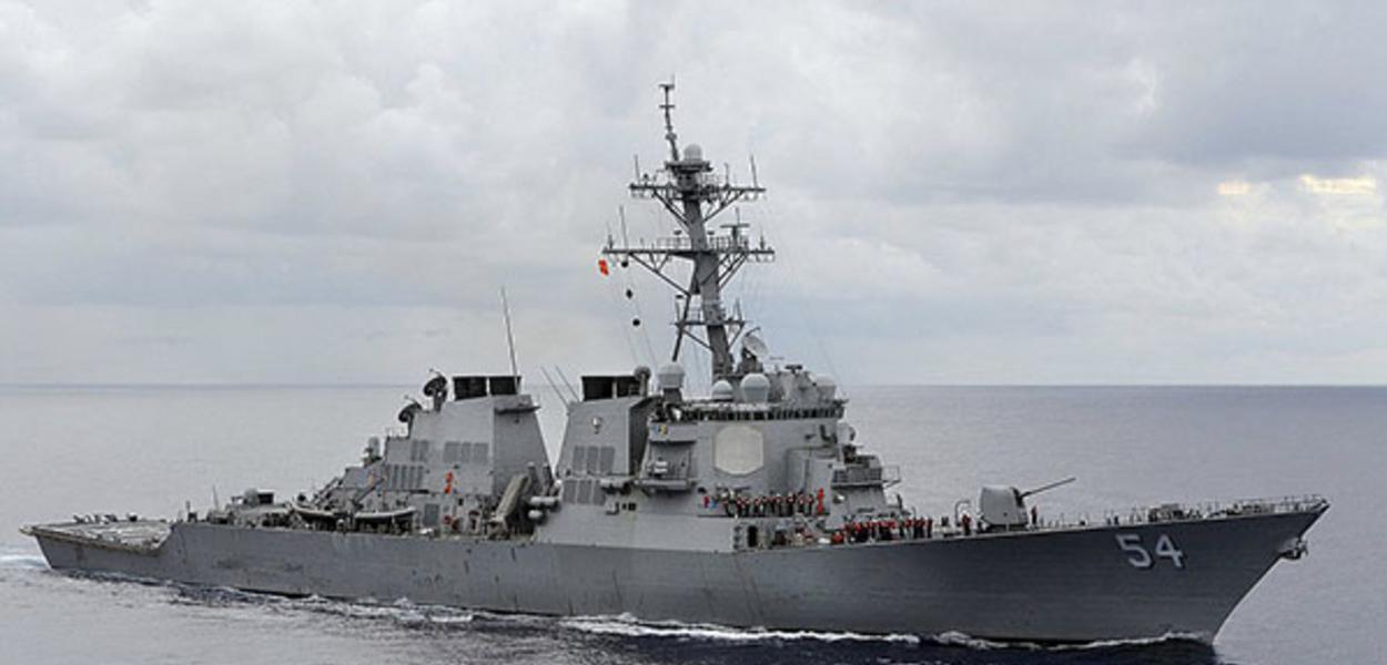 Navio americano (Foto: Diário do Povo On Line) Navio americano