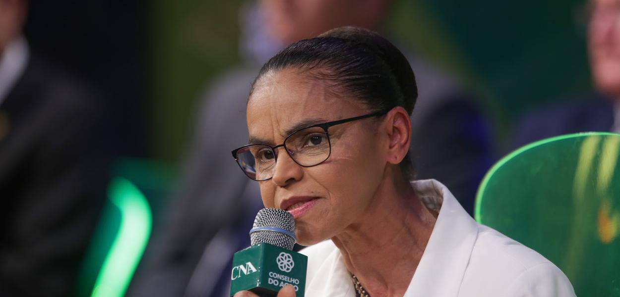 Marina Silva em discurso (Foto: Wenderson Araujo) Marina Silva em discurso