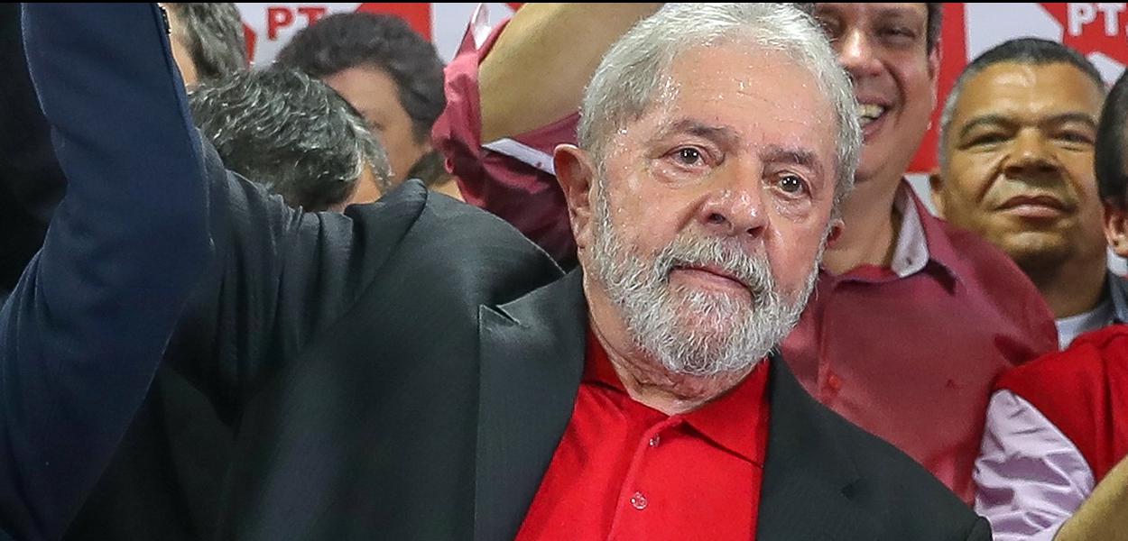 13/07/2017- São Paulo- SP, Brasil- Ex-presidente Lula dá entrevista coletiva na sede do PT Nacional, em São Paulo.
Foto: Ricardo Stuckert 13/07/2017- São Paulo- SP, Brasil- Ex-presidente Lula dá entrevista coletiva na sede do PT Nacional, em São Paulo.
Foto: Ricardo Stuckert