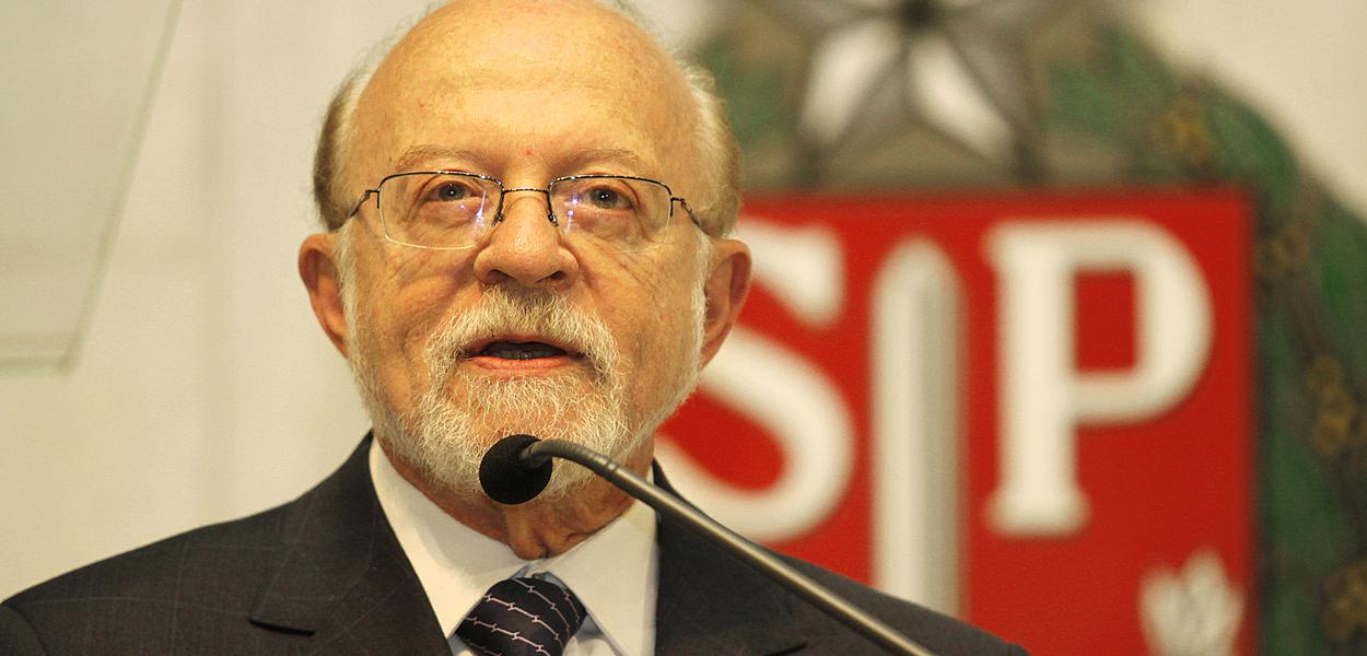 O Governador Alberto Goldman durente cerimonia de posse
Data:06/04/2010
Local:São Paulo/SP
Foto:Ciete Silvério/Governo do Estado de SP (Foto: Ciete Silvério/Governo do Estado) O Governador Alberto Goldman durente cerimonia de posse
Data:06/04/2010
Local:São Paulo/SP
Foto:Ciete Silvério/Governo do Estado de SP