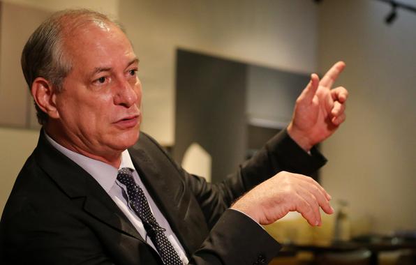 O momento político é de Ciro Gomes (Foto: REUTERS/Sergio Moraes) O momento político é de Ciro Gomes