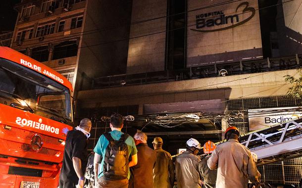 Incêndio atinge prédio do Hospital Badim no Rio de Janeiro (Foto: Fernando Frazão/Agência Brasil) Incêndio atinge prédio do Hospital Badim no Rio de Janeiro