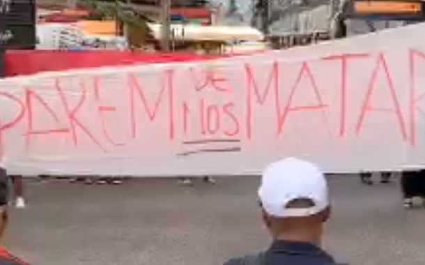 Protesto no Alemão contra o governador Wilson Witzel por conta do assassinato da menina de 8 anos Agatha Félix. (Foto: Reprodução Rene Silva) Protesto no Alemão contra o governador Wilson Witzel por conta do assassinato da menina de 8 anos Agatha Félix.