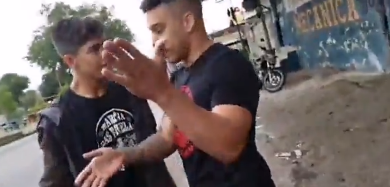 PM PM Gabriel Luiz Monteiro, que agrediu jovem no enterro de Ágatha Félix. (Foto: Reprodução YouTube) PM PM Gabriel Luiz Monteiro, que agrediu jovem no enterro de Ágatha Félix.