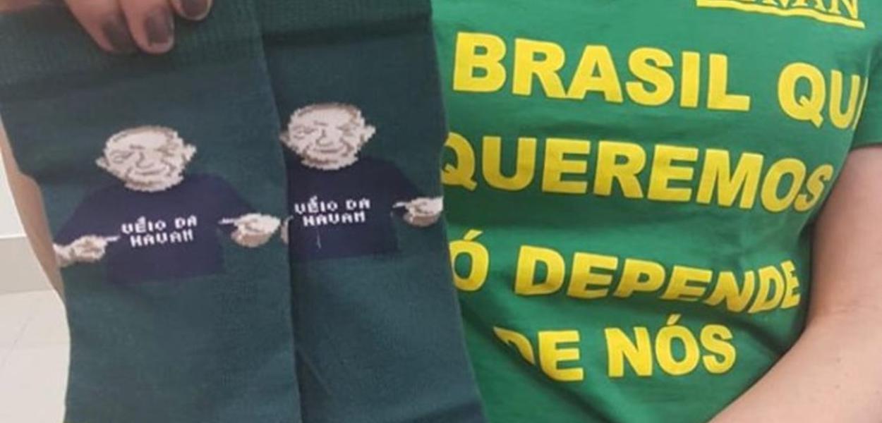 Meias distribuídas pelo dono da Havan aos funcionários da empresa (Foto: Reprodução/Facebook) Meias distribuídas pelo dono da Havan aos funcionários da empresa