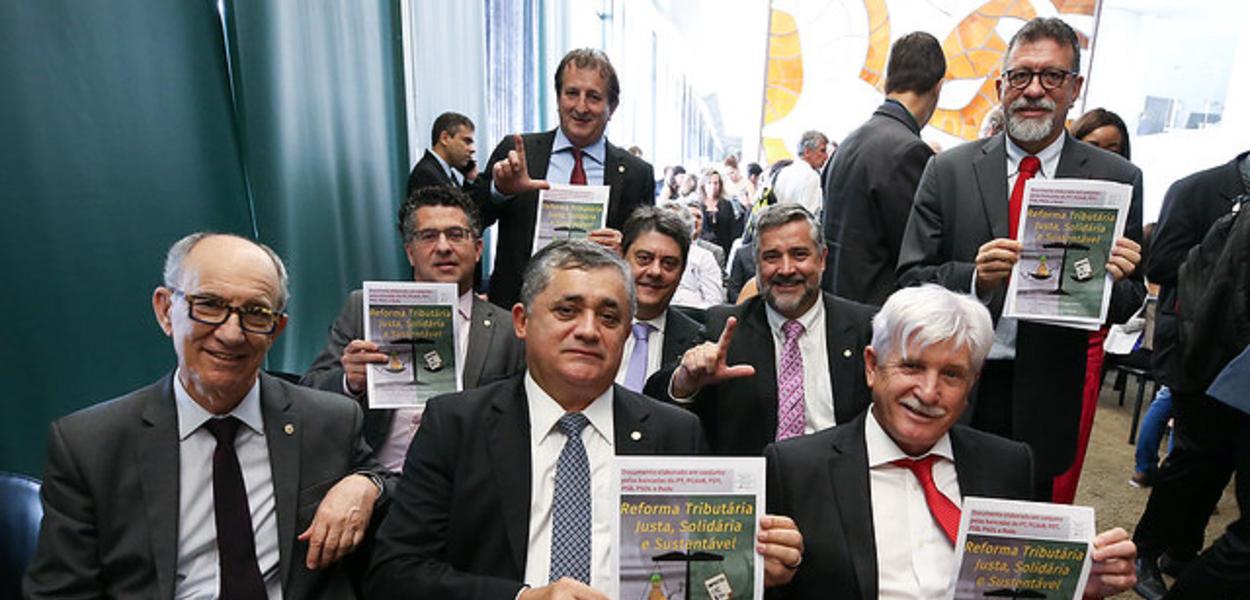 Brasília- DF. 08-10-2019- Oposição durante lançamento da proposta de reforma tributária sustentável, justa e solidária. Foto Lula Marques (Foto: LULA MARQUES) Brasília- DF. 08-10-2019- Oposição durante lançamento da proposta de reforma tributária sustentável, justa e solidária. Foto Lula Marques