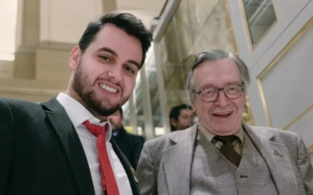 Filipe Martins e Olavo de Carvalho (Foto: Reprodução/Twitter) Filipe Martins e Olavo de Carvalho