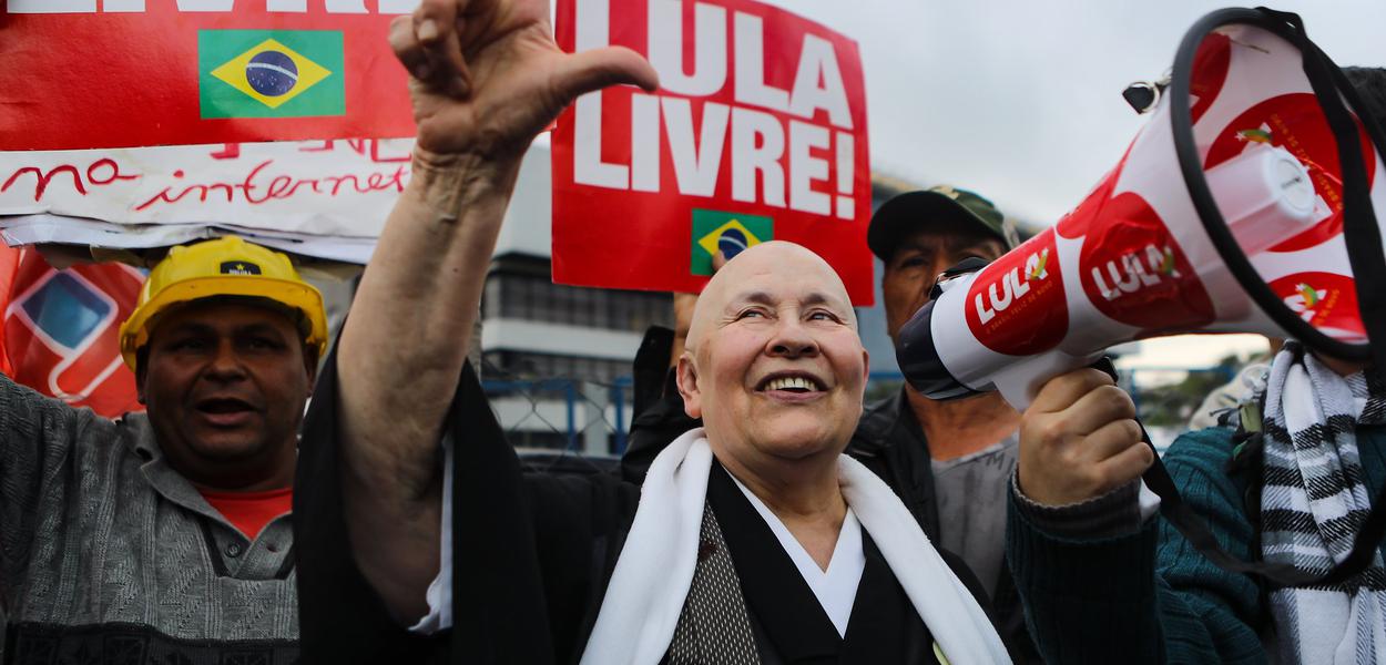 Monja Cohen visita o ex-presidente Lula (Foto: Cláudio Kbene) www.brasil247.com - Monja Cohen visita o ex-presidente Lula