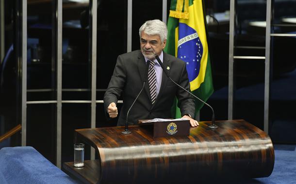 Plenário do Senado Federal durante sessão deliberativa ordinária. Ordem do dia: na pauta, votação, em segundo turno, da PEC 6/2019, que modifica o sistema de previdência social.\r\rEm discurso, à tribuna, senador Humberto Costa (PT-PE).\r\rFoto: Roque de Sá/Agência Senado (Foto: Roque de Sá) Plenário do Senado Federal durante sessão deliberativa ordinária. Ordem do dia: na pauta, votação, em segundo turno, da PEC 6/2019, que modifica o sistema de previdência social.\r\rEm discurso, à tribuna, senador Humberto Costa (PT-PE).\r\rFoto: Roque de Sá/Agência Senado