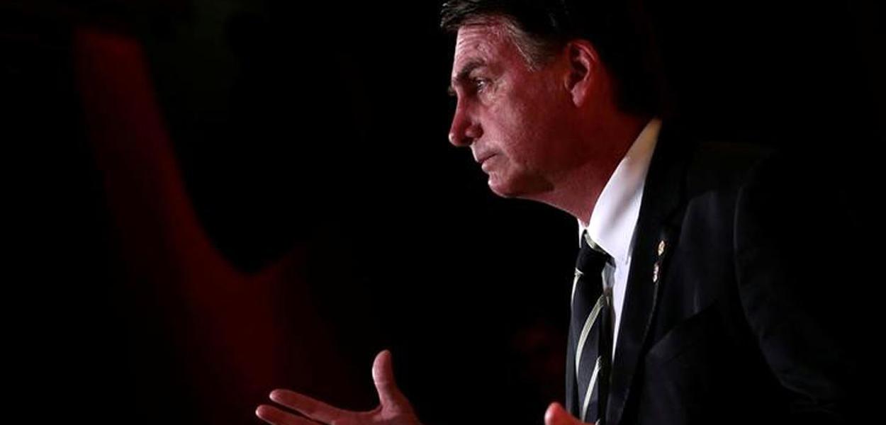 Só a Bolsonaro interessa clima de caos (Foto: REUTERS/Leonardo Benassatto) Só a Bolsonaro interessa clima de caos