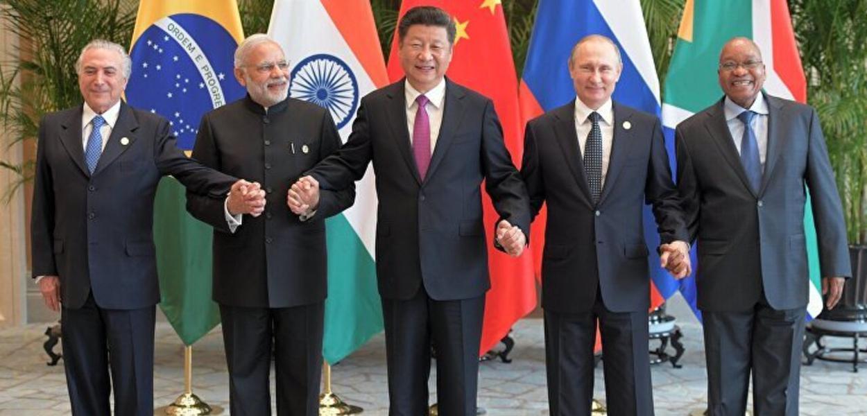 Líderes dos BRICS (Foto: Reprodução/Twitter) Líderes dos BRICS