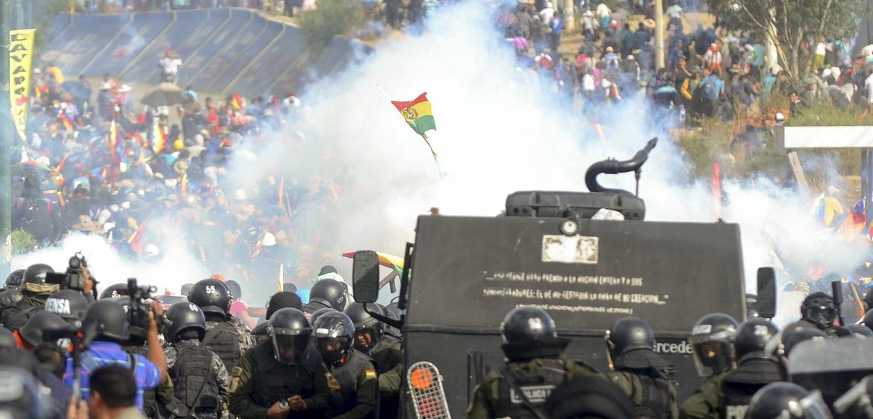 Ação da ditadura de Jeanine Áñez já resultou em oito mortes e mais de 100 feridos (Foto: AFP) Ação da ditadura de Jeanine Áñez já resultou em oito mortes e mais de 100 feridos
