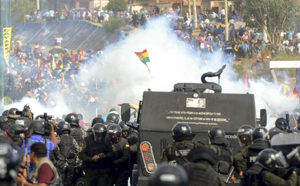 Ação da ditadura de Jeanine Áñez já resultou em oito mortes e mais de 100 feridos (Foto: AFP) Ação da ditadura de Jeanine Áñez já resultou em oito mortes e mais de 100 feridos