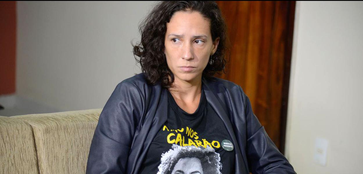 Rio de Janeiro - Mônica BenÃcio, viúva da vereadora Marielle Franco, durante reunião com o chefe de PolÃcia Civil, delegado Rivaldo Barbosa, sobre o andamento das investigações da morte da parlamentar e do motorista Anderson Gomes (Tânia Rêgo/Agência Brasil) (Foto: Tânia Rêgo/Agência Brasil) Rio de Janeiro - Mônica BenÃcio, viúva da vereadora Marielle Franco, durante reunião com o chefe de PolÃcia Civil, delegado Rivaldo Barbosa, sobre o andamento das investigações da morte da parlamentar e do motorista Anderson Gomes (Tânia Rêgo/Agência Brasil)