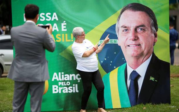 cartaz de partido Aliança pelo Brasil (Foto: Marconi Moura de Lima) cartaz de partido Aliança pelo Brasil