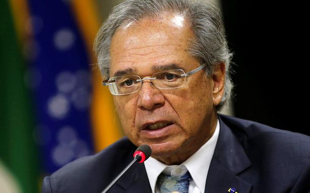 Guedes lava as mãos sobre queda abrupta do PIB: não me preocupa (Foto: Reuters) Guedes lava as mãos sobre queda abrupta do PIB: não me preocupa