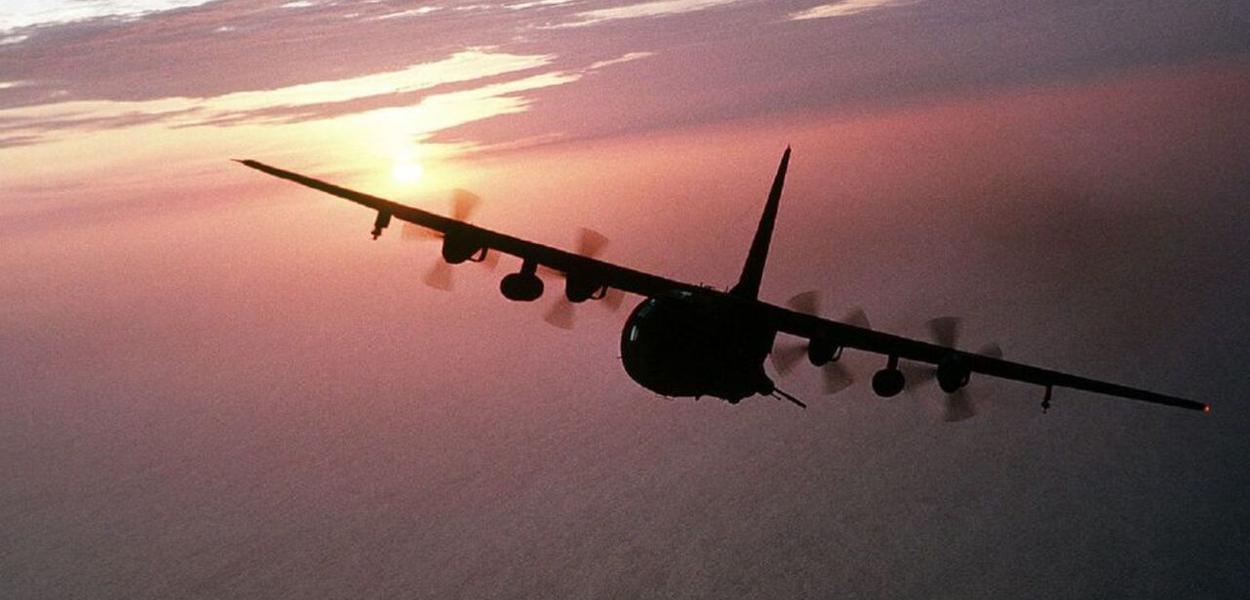 Cai avião da Força Aérea chilena (Foto: Sputnik) Cai avião da Força Aérea chilena