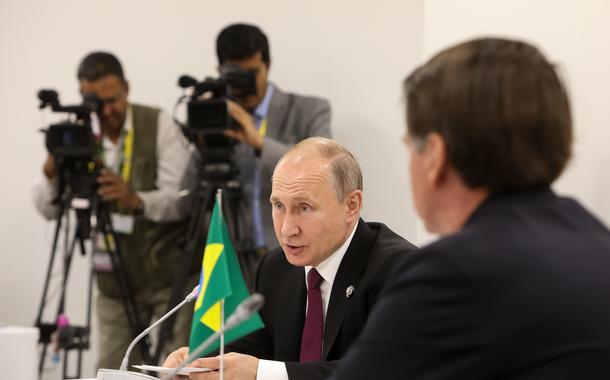 Vladimir Putin e Jair Bolsonaro (Foto: Clauber Cleber Caetano / PR) Vladimir Putin e Jair Bolsonaro
